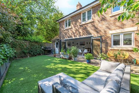 4 bedroom detached house for sale, Hunters Place, Surrey GU26