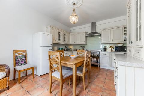 31 High Street, Alyth, Blairgowrie, PH11 8DW