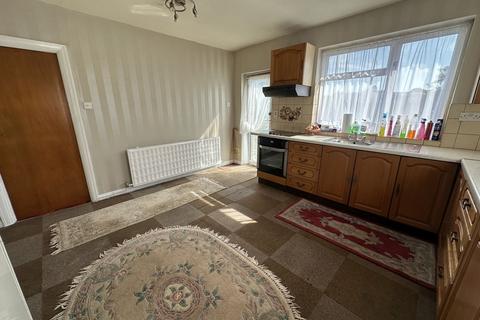 3 bedroom detached bungalow for sale, Bailihelig Road, Llanfaes, Brecon, LD3