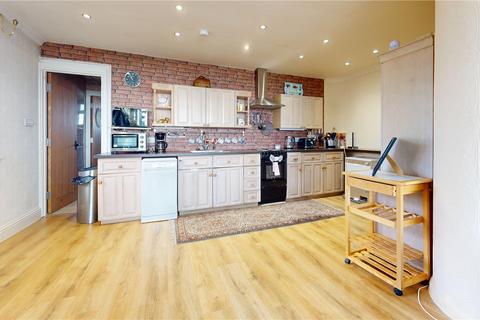 2 bedroom flat for sale, Brighton Road, Lancing, West Sussex, BN15