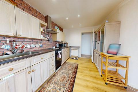 2 bedroom flat for sale, Brighton Road, Lancing, West Sussex, BN15