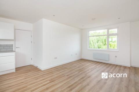 2 bedroom flat to rent, Worsley Bridge Road London SE26