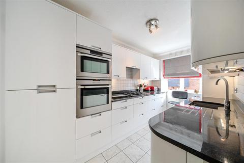 2 bedroom apartment for sale, Queens Lane, Arundel