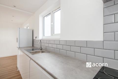 2 bedroom flat to rent, Worsley Bridge Road London SE26