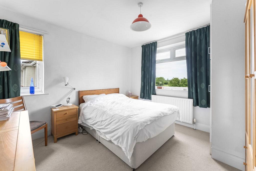 11 - bed 2.jpg