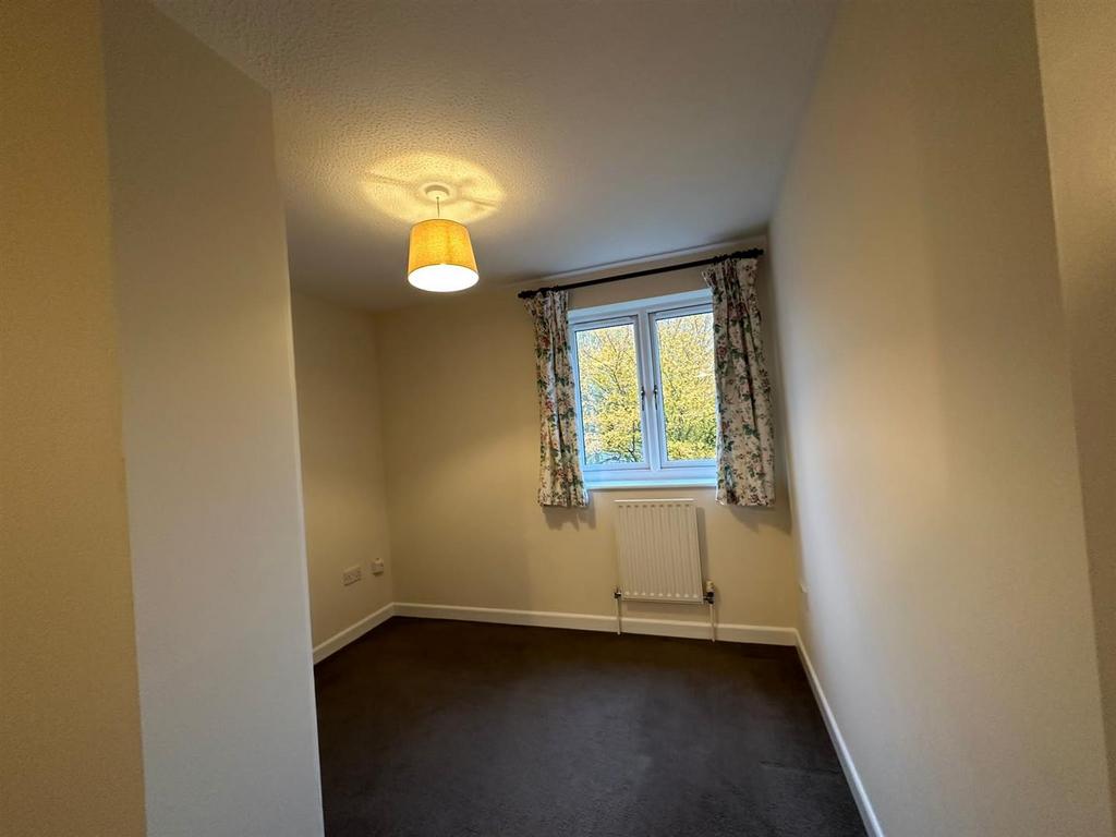 3 Anna Pav - Bedroom.jpg