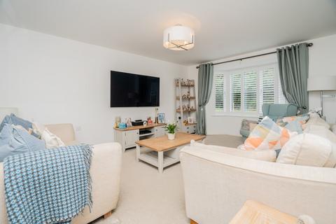5 bedroom semi-detached house for sale, Trinidad Grove, Milton Keynes, MK3