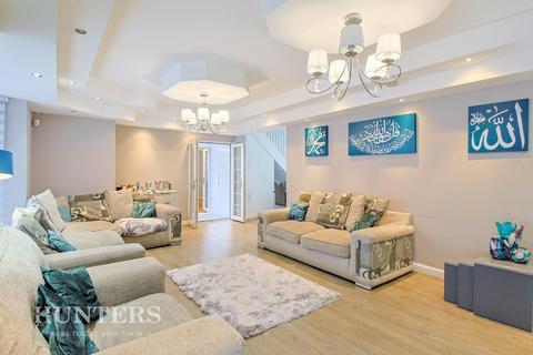 5 bedroom detached bungalow for sale, Manor Road, Oldham
