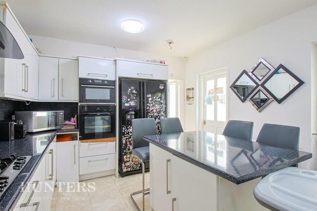 Kitchen..jpg