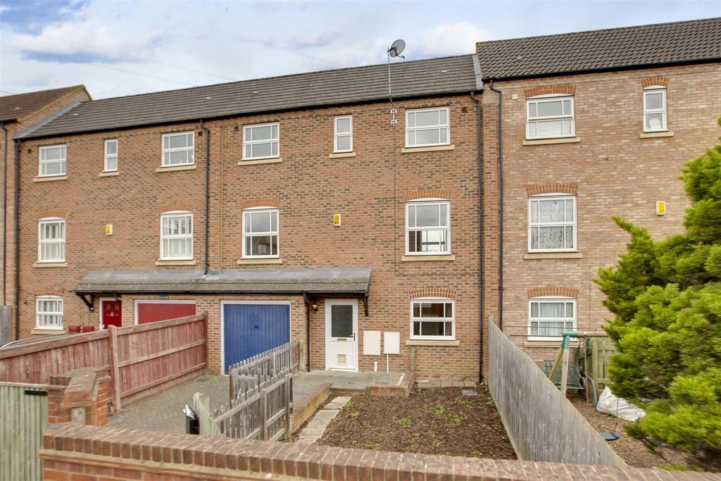 34 Wedgewood Street, HP19 7 GA-11.jpg
