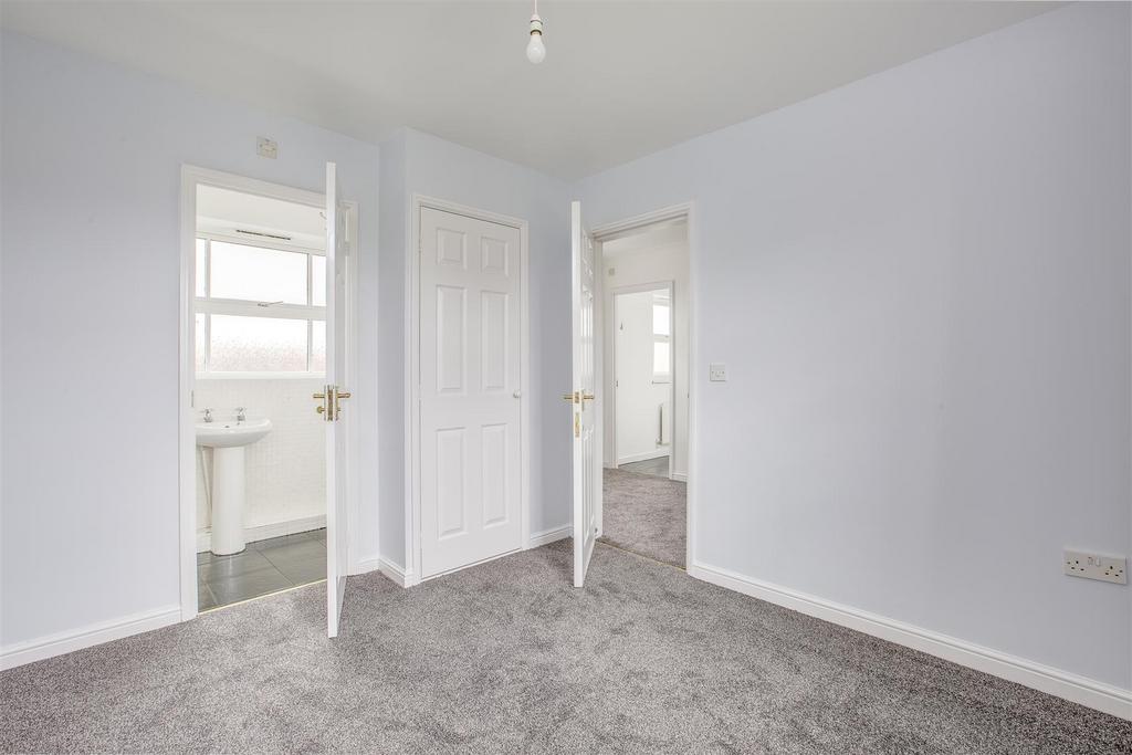 34 Wedgewood Street, HP19 7 GA-3.jpg