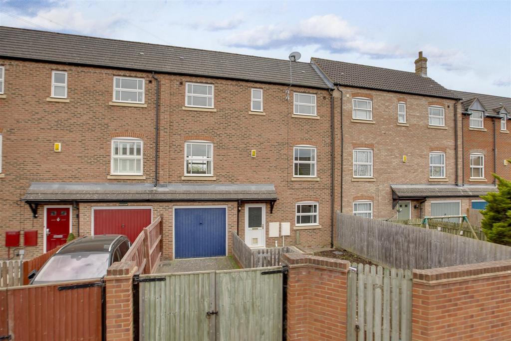 34 Wedgewood Street, HP19 7 GA-12.jpg