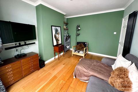 10 Ashburnham Close, Southampton, SO19 7AT