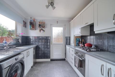 3 bedroom semi-detached house for sale, Harwell Drive, Rimswell