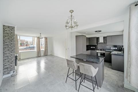 3 bedroom semi-detached house for sale, Kerry Pit Way, Kirk Ella, Hull, HU10