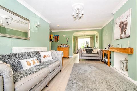 74 Bartons Drive, Yateley, GU46 6DP