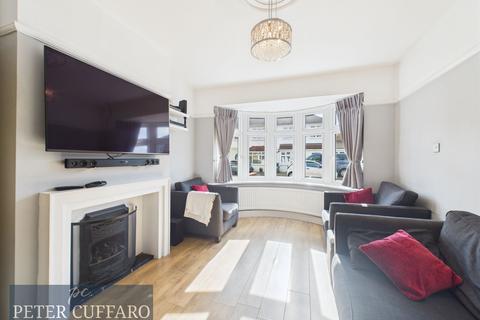 4 bedroom semi-detached house for sale, Fairfield Road, Hoddesdon EN11