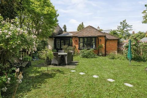 13 Bridge End, Dorchester On Thames, Wallingford, OX10 7JR