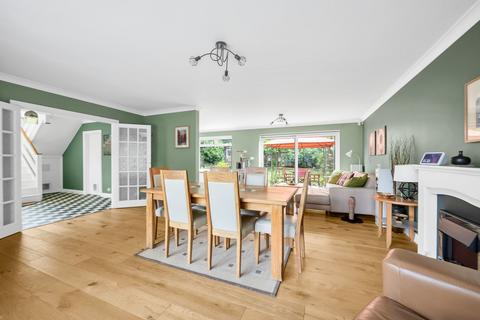 2 Logs Hill, Bromley, BR1 2PL