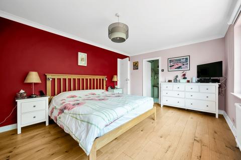 2 Logs Hill, Bromley, BR1 2PL