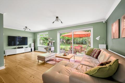 2 Logs Hill, Bromley, BR1 2PL