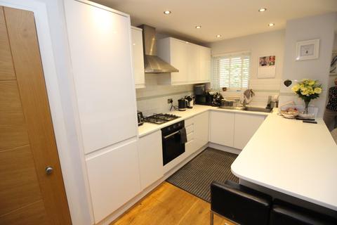 undefined, Southwood Close, Worcester Park KT4