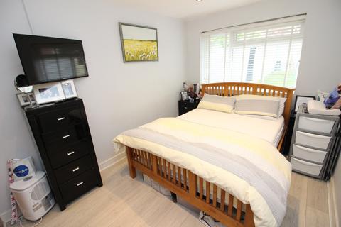 undefined, Southwood Close, Worcester Park KT4