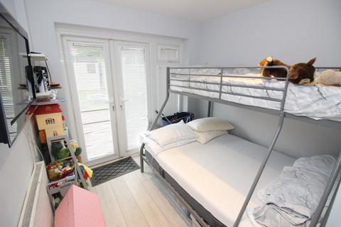 undefined, Southwood Close, Worcester Park KT4