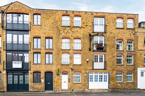 2 bedroom flat for sale, Bowden Street, Kennington, London, SE11