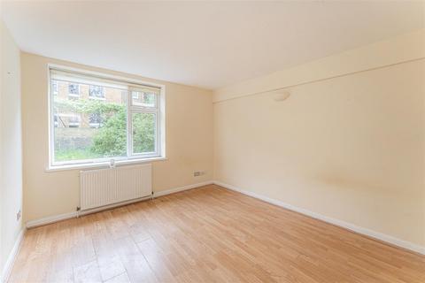 3 bedroom flat for sale, Johnson Street, London