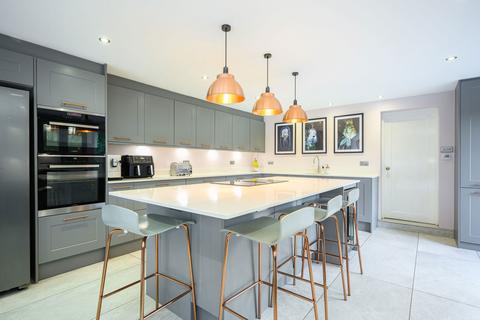 5 bedroom detached house for sale, Llanellen Road, Abergavenny NP7