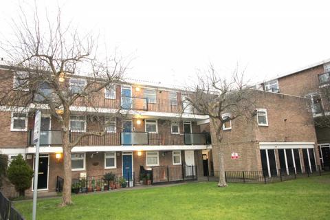 London, E14