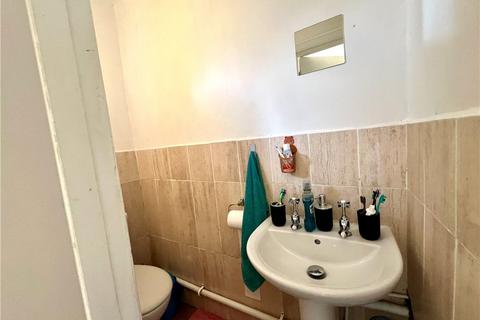 39 Canterbury Road, Guildford, GU2 9TB