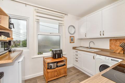 2 bedroom flat for sale, Marine Parade, Littlestone, New Romney, Kent