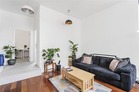 2 bedroom apartment for sale, The Courtyard, Alexander Studios, Haydon Way, London, SW11