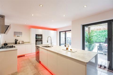 7 Lime Avenue, Brentwood, CM13 2DU