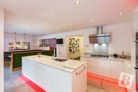 7 Lime Avenue, Brentwood, CM13 2DU