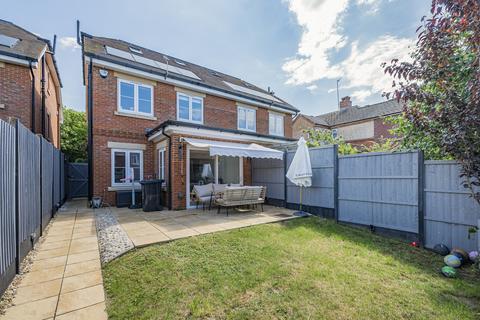 4 bedroom semi-detached house for sale, Beacon Close, Rottingdean, Brighton, East Sussex, BN2