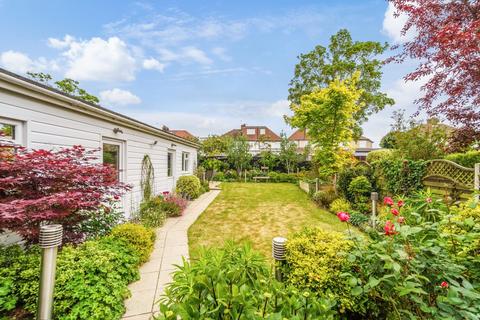 106 Seaforth Gardens, Epsom, KT19 0NP