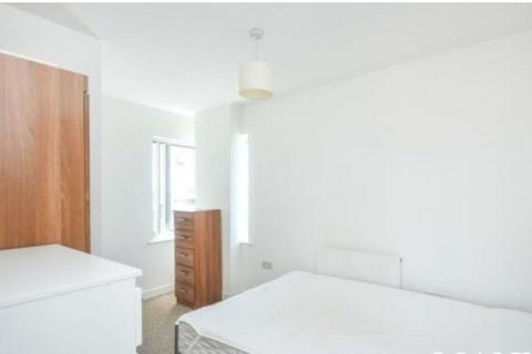 3 bedroom flat to rent, Lewisham High Street, London, SE13