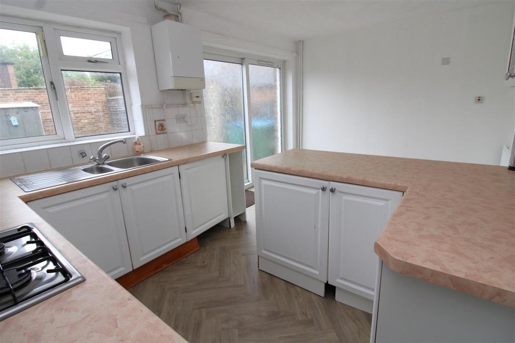 Kitchen 2.JPG