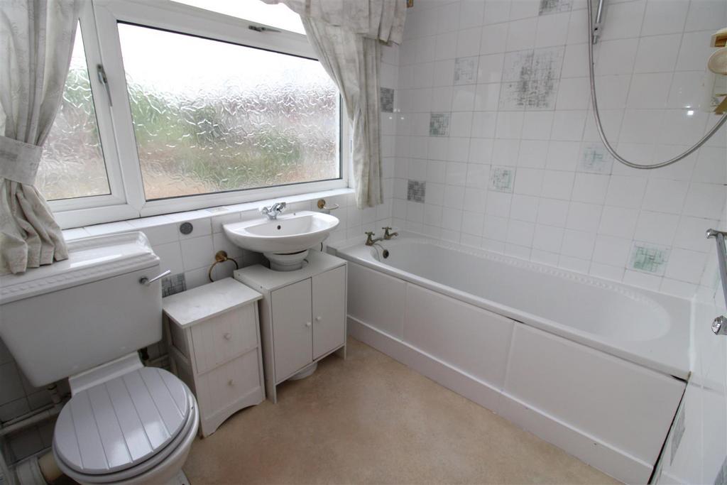 Bathroom.JPG