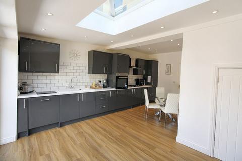 3 bedroom semi-detached house for sale, Rosewood Crescent, Walkerville, Newcastle upon Tyne, Tyne and Wear, NE6 4PR