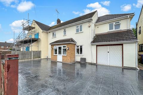14 Orchard Road, South Ockendon, RM15 6HB