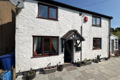 2 bedroom semi-detached house for sale, Dales Green, Stoke-on-trent ST7