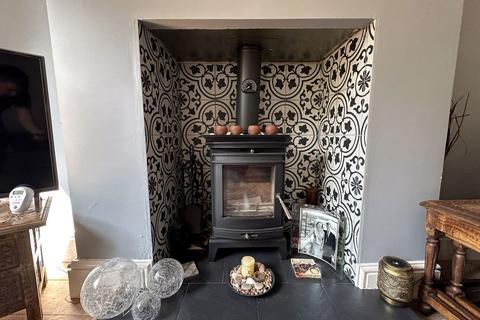 2 bedroom semi-detached house for sale, Dales Green, Stoke-on-trent ST7