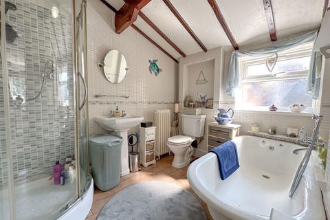 33 Dales Green, Rookery, Stoke-on-trent, ST7 4RH