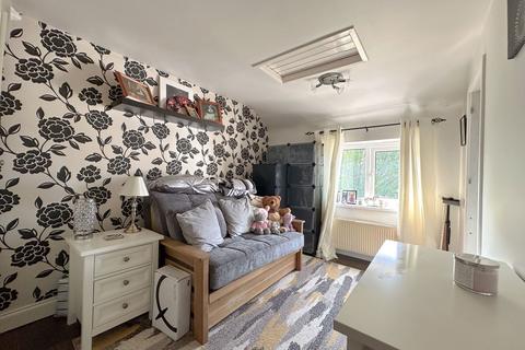 33 Dales Green, Rookery, Stoke-on-trent, ST7 4RH