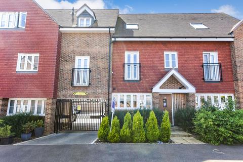 4 bedroom terraced house for sale, Beatrice Square, Tadworth KT20