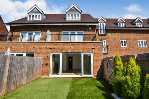 4 bedroom terraced house for sale, Beatrice Square, Tadworth KT20